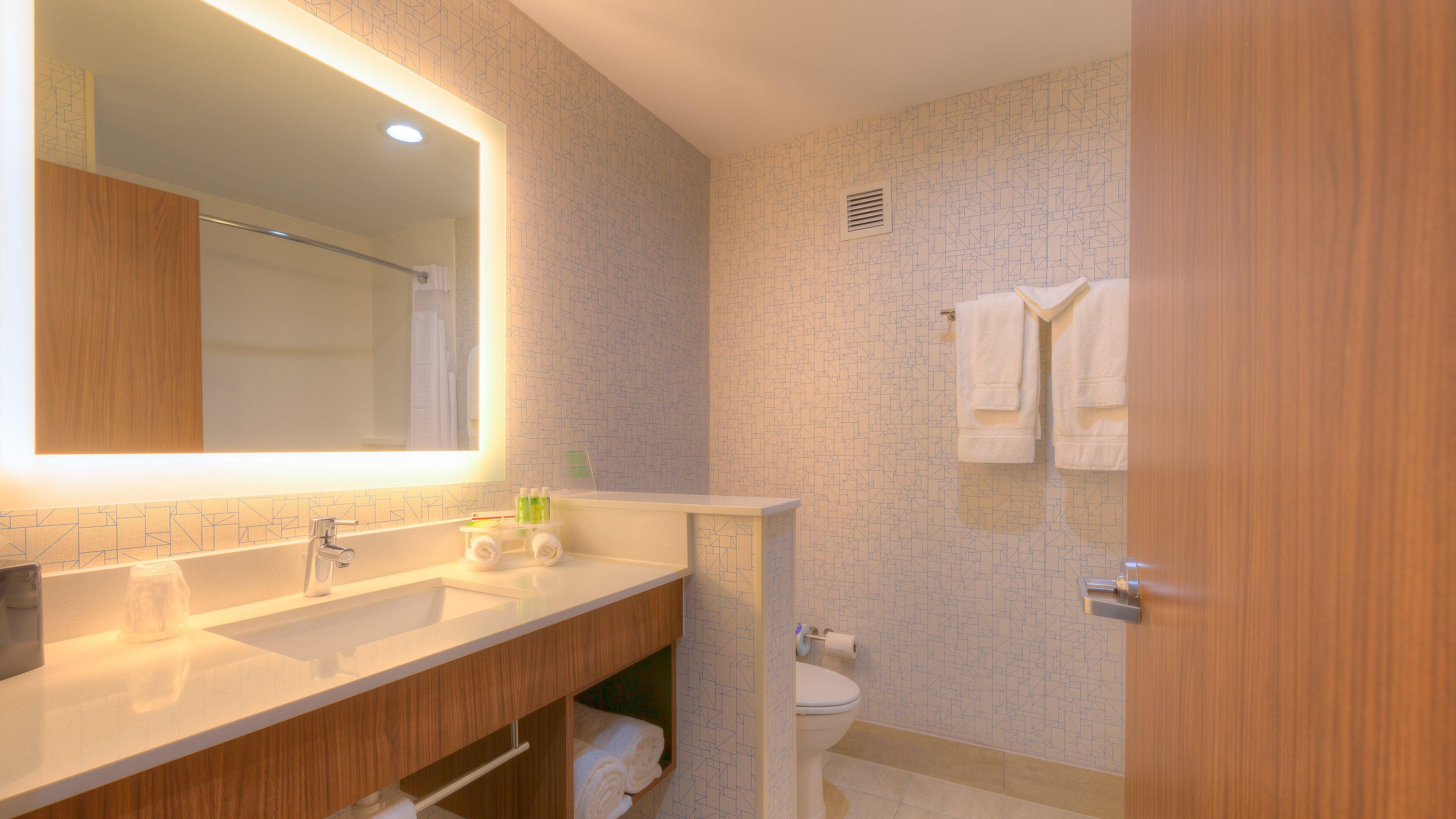 Holiday Inn Express & Suites Tulsa Midtown By Ihg Екстериор снимка