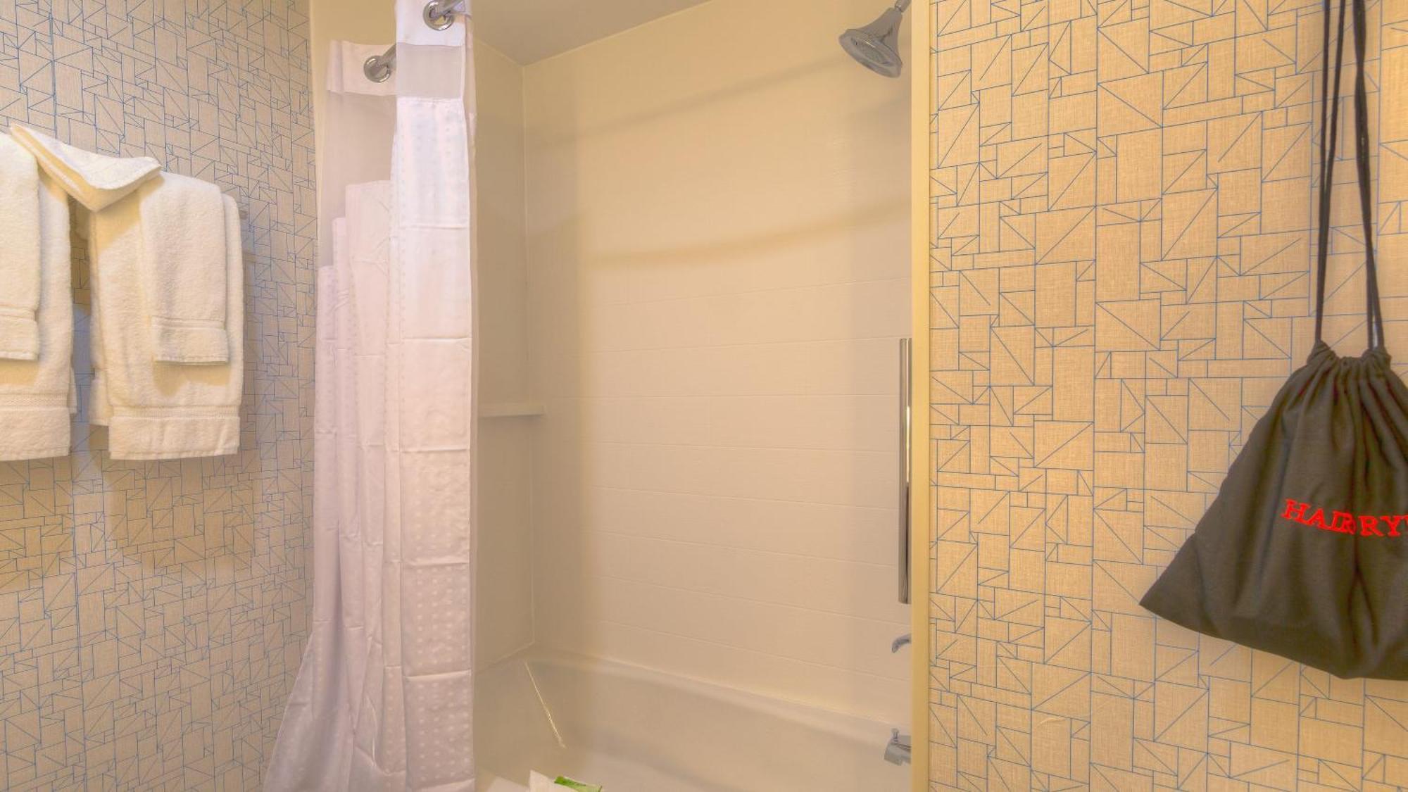 Holiday Inn Express & Suites Tulsa Midtown By Ihg Екстериор снимка
